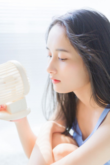 姐姐的朋友3中文字线观高清
